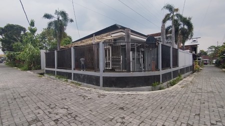 Dijual Rumah Mewah Luas 1158 Meter Persegi Cocok untuk Hunian, Kantor, atau Gudang, Trihanggo, Gamping, Sleman