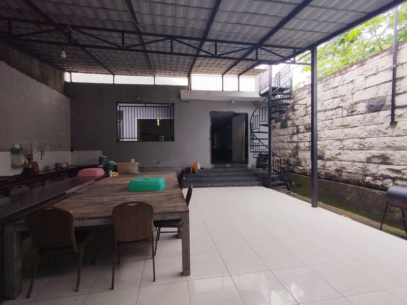 Dijual Rumah Mewah Luas 1158 Meter Persegi Cocok untuk Hunian, Kantor, atau Gudang, Trihanggo, Gamping, Sleman
