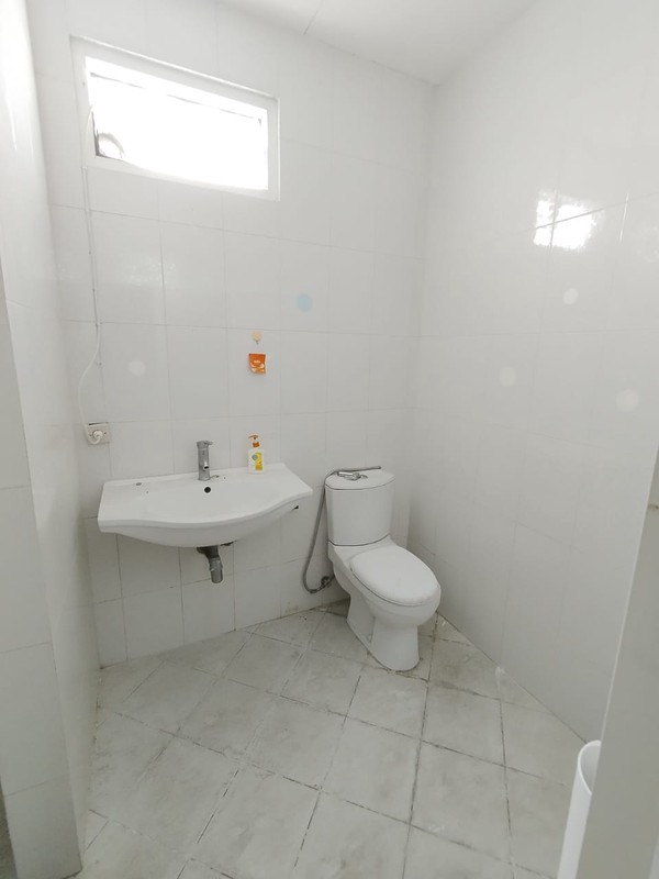 Disewakan Rumah Tinggal 2 Lantai Siap Huni Strategis di Laweyan, Karangasem, Laweyan, Surakarta