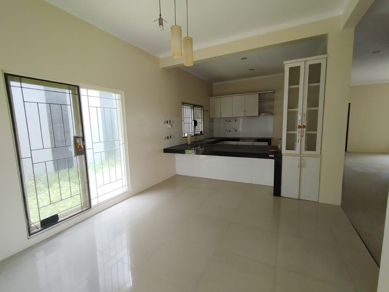 Disewakan Rumah Tinggal 2 Lantai Siap Huni Strategis di Laweyan, Karangasem, Laweyan, Surakarta