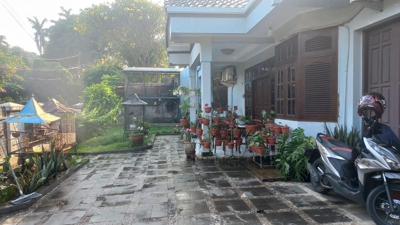 Rumah Luas Apik Dalam Komplek Diarea Jl Juanda Ciputat