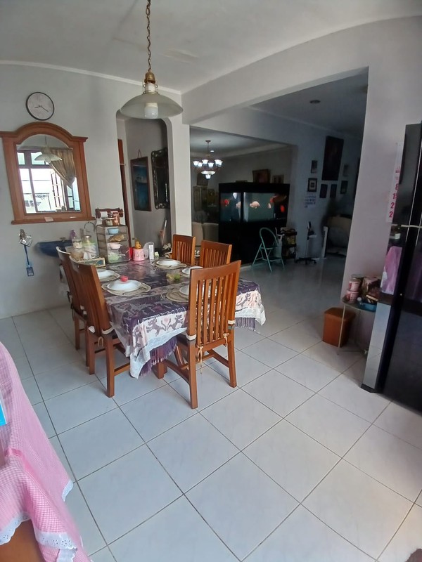 Rumah Luas Apik Dalam Komplek Diarea Jl Juanda Ciputat