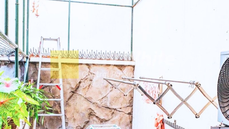 Ruko Strategis di Mainroad Naripan Bandung