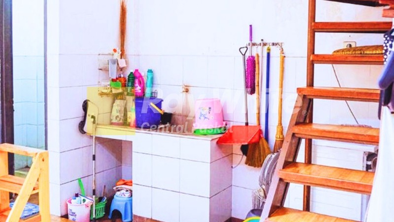 Ruko Strategis di Mainroad Naripan Bandung