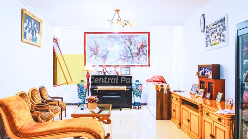 Ruko Strategis di Mainroad Naripan Bandung