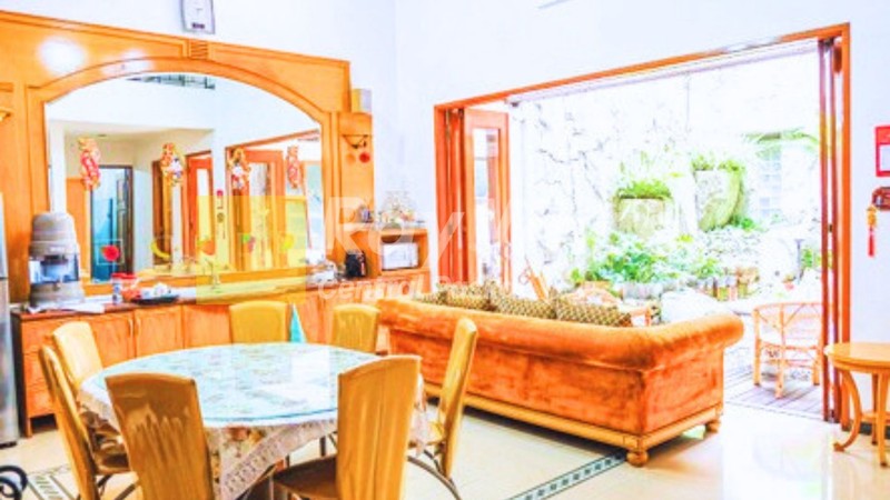 Ruko Strategis di Mainroad Naripan Bandung