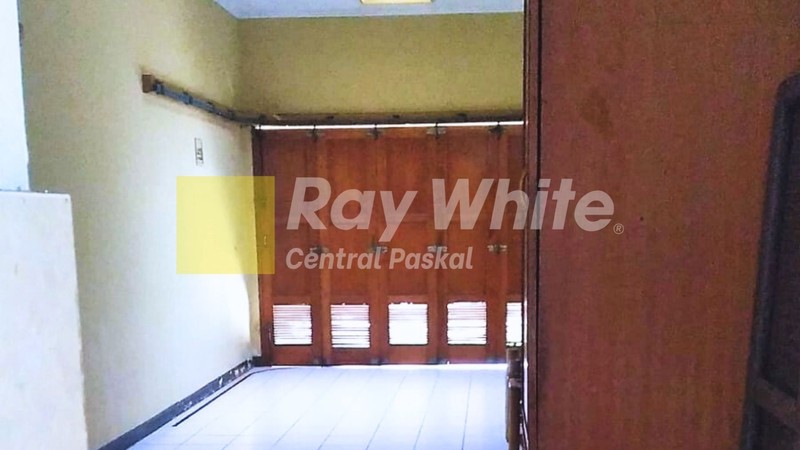 Rumah Mewah di Komplek Nusasari Kota Cimahi