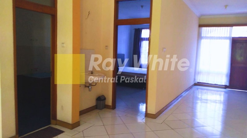 Rumah Mewah di Komplek Nusasari Kota Cimahi