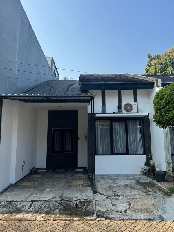 Rumah Bagus Di Town House Sektor 9 Ciputat Tangerang Selatan