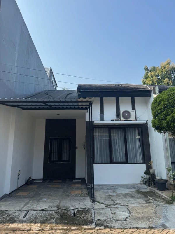 Rumah Bagus Di Town House Sektor 9 Ciputat Tangerang Selatan