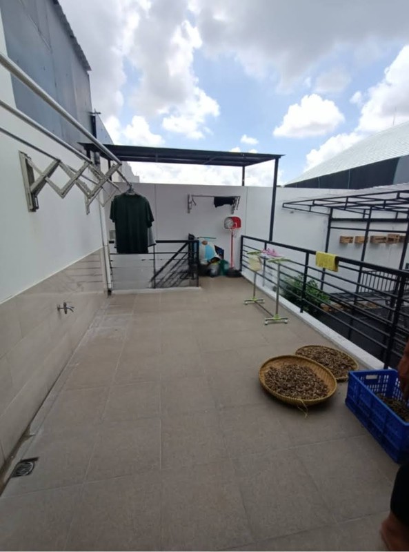 JUAL RUMAH 2 LANTAI KERTAJAYA INDAH REGENCY