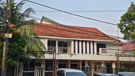 Rumah Bagus Di Jl Iskandarsyah Kebayoran Baru Jakarta Selatan
