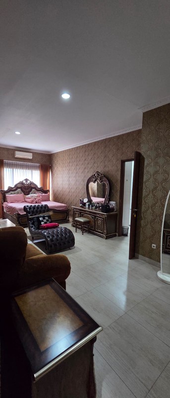  Rumah Mewah Cluster di Cirendeu