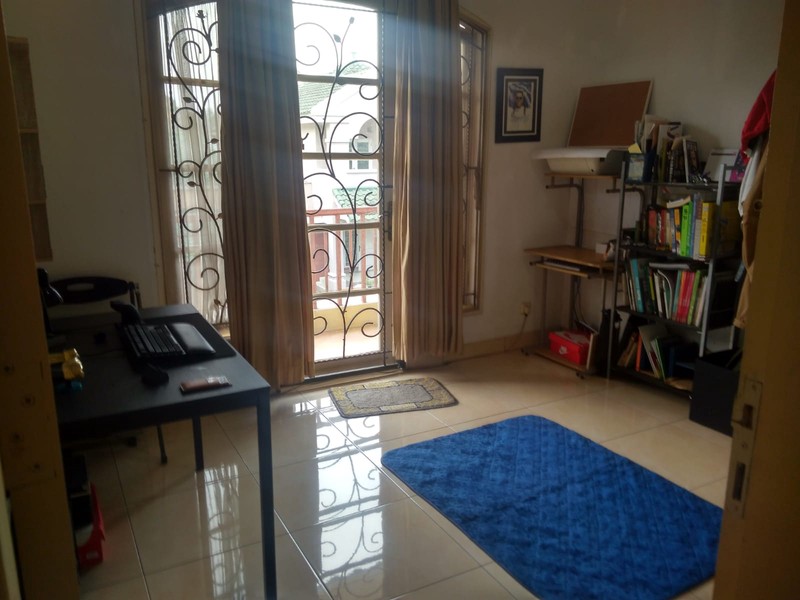 Rumah rapi di Puspita Loka