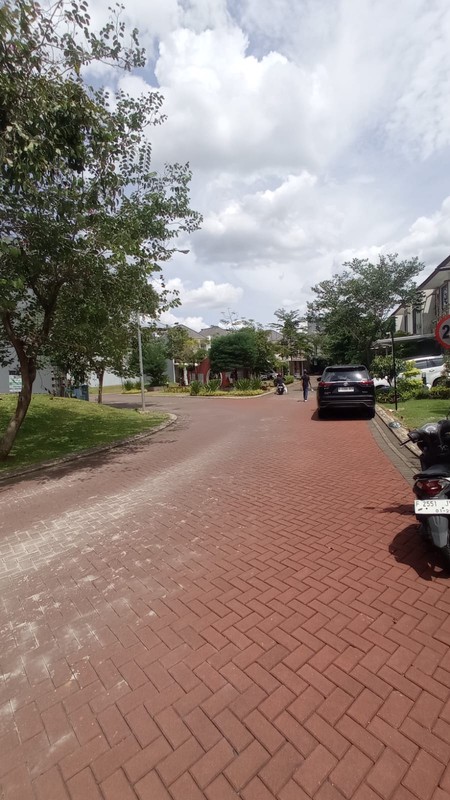 Kavling hoek siap bangun di Kireina Park BSD