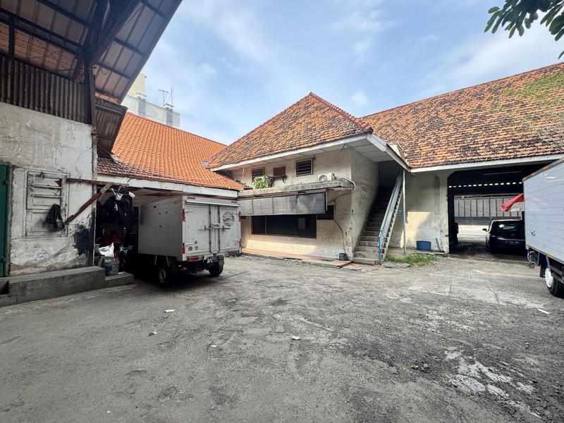 Dijual Gudang Strategis di Jalan Tiang Bendera, Tambora - Jakarta Barat
