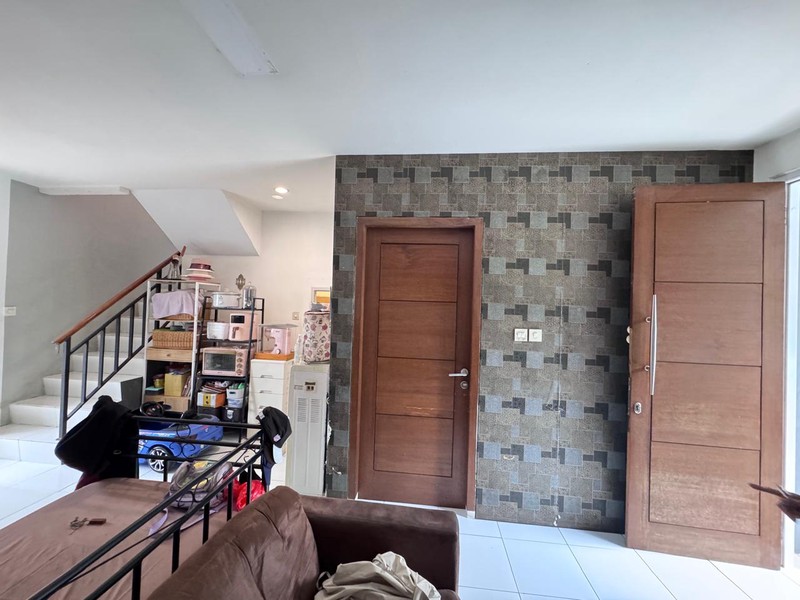 Di jual  cepat rumah 2 lantai di Tunas Residence cinere Depok 