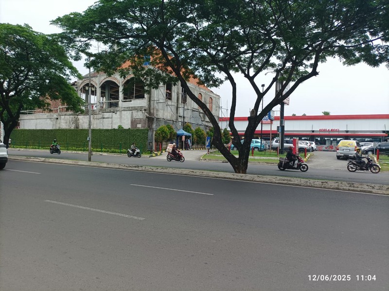 Ruko Siap Pakai dan Lokasi Strategis Pinggir Jalan Raya @Graha Raya