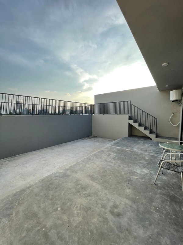 Rumah Baru Modern Minimalis Premium Rooftop City View di Pulomas