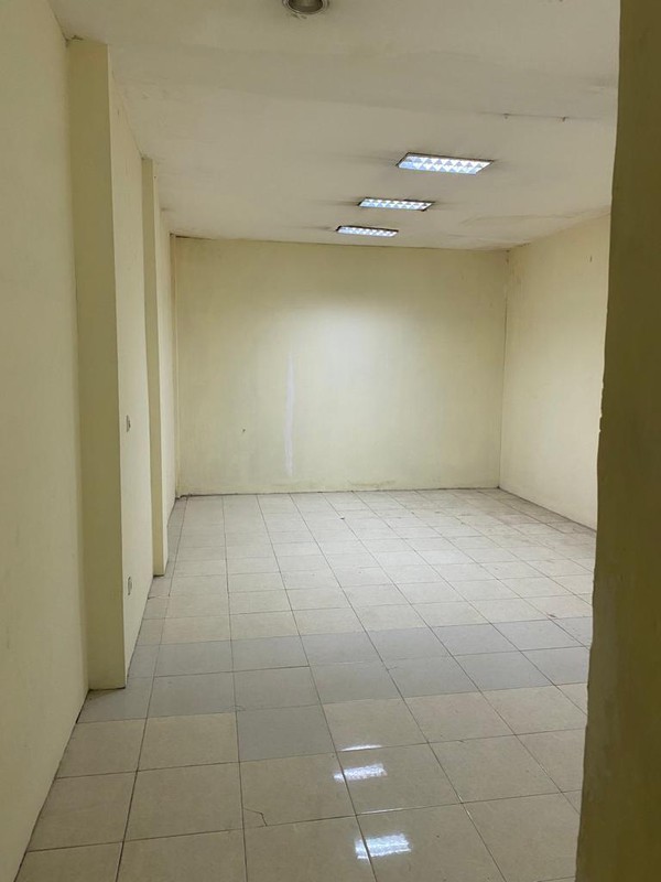Ruko Gandeng 4 Lantai Cikarang, Parkir Luas, Siap Pakai  