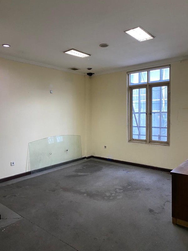 Ruko Gandeng 4 Lantai Cikarang, Parkir Luas, Siap Pakai  