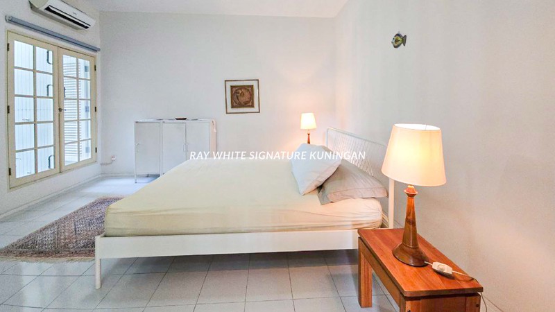 Dijual Rumah Bagus Siap Huni Di Jalan Sibayak Limo Depok 