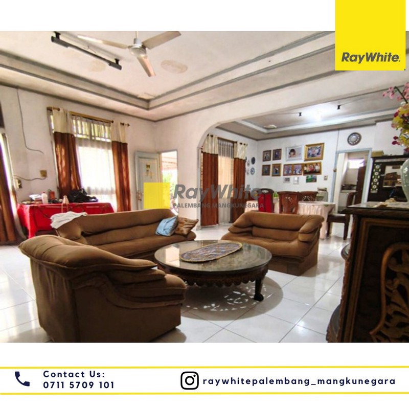 Di jual rumah strategis,bisa buat usaha dan lainnya