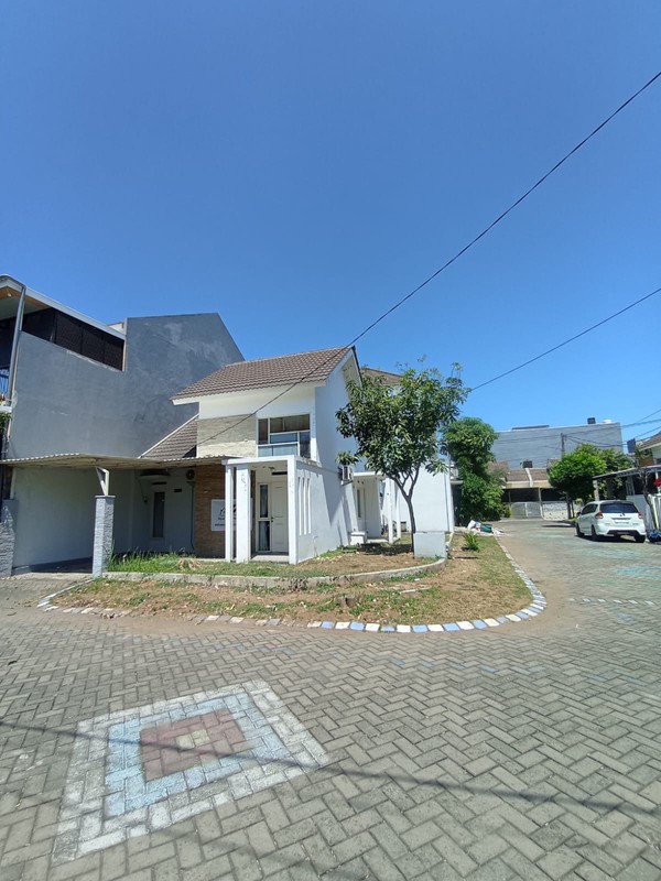 MURAH Dijual Rumah Hook  Puri Surya Jaya - Valencia Garden - Sidoarjo JATIM