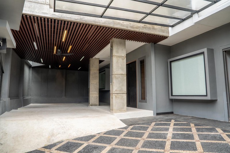 Rumah Hitung Tanah Area Cipete