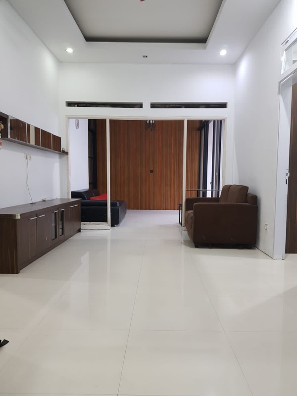 Rumah Semi Furnished Siap Huni di Lokasi Strategis di tengah Kota Jababeka
