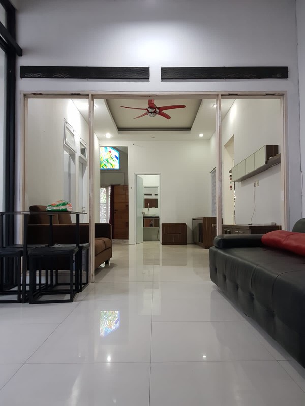 Rumah Semi Furnished Siap Huni di Lokasi Strategis di tengah Kota Jababeka