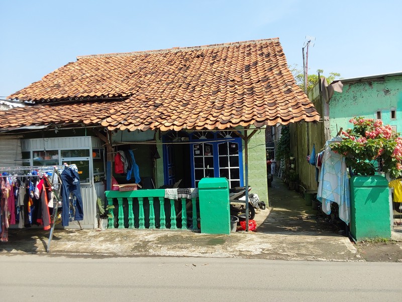 Tanah + Rumah di Kampung Walahir 