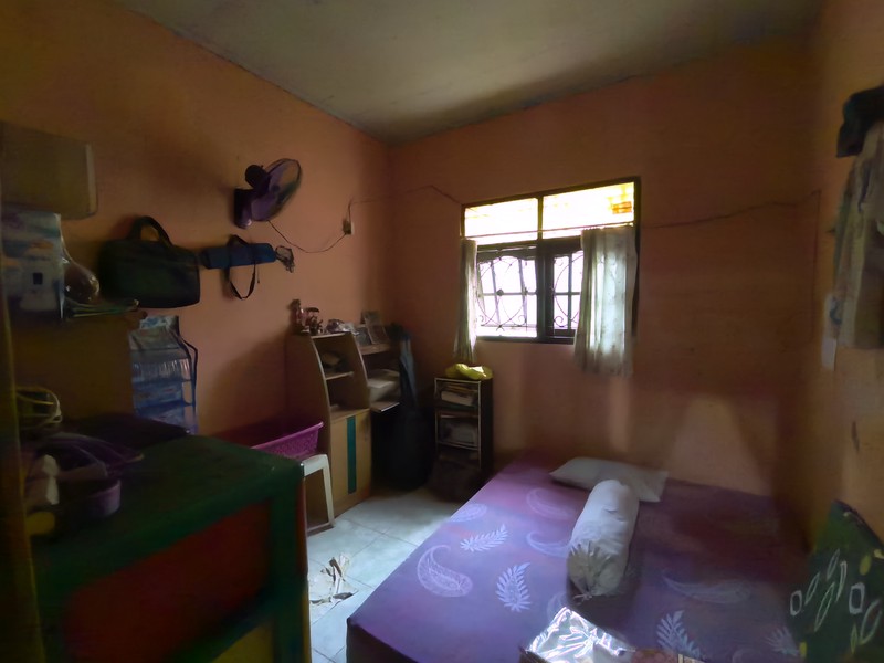 Rumah lama tanah luas di jatisampurna bekasi di jual cepat