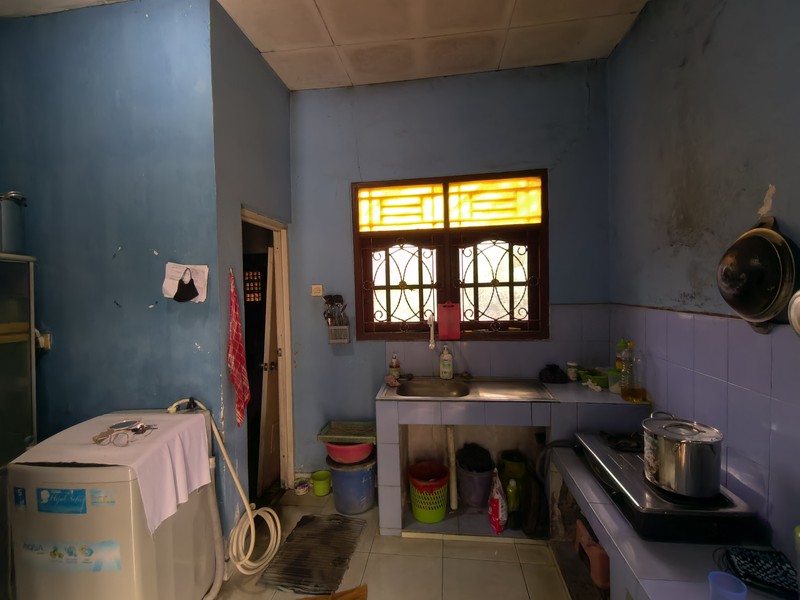 Rumah lama tanah luas di jatisampurna bekasi di jual cepat