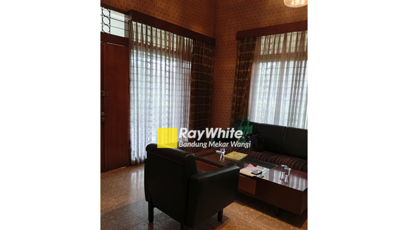 Rumah Dr Curie Modern Minimalis