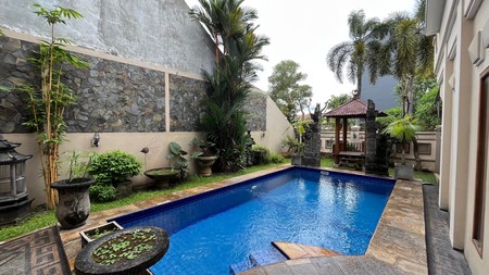 Dijual rumah villa taman gapura Citraland Surabaya Barat 