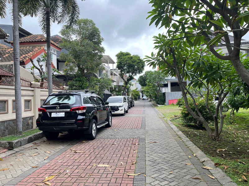 Dijual rumah villa taman gapura Citraland Surabaya Barat 