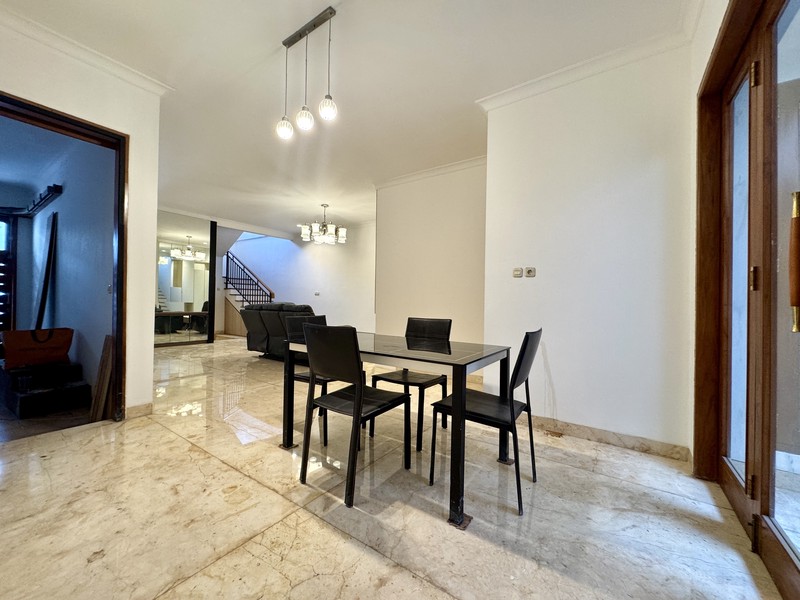 Dijual Rumah di Aarden Townhouse, Menteng, Jakarta Pusat