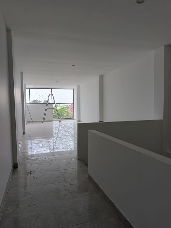 Disewakan 7 Unit Ruko Raya Satelit Indah - Sukomanunggal - Ruko Baru Modern 4 Lantai Surabaya Barat- Hadap Jalan Raya Kembar Komersial Area Cocok Buat Segala Usaha - Parkiran Mobil Luas 