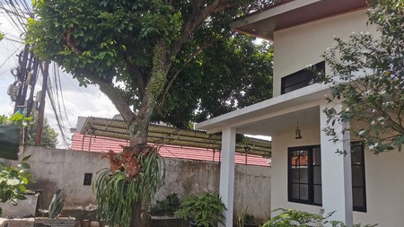 Di jual  cepat rumah lokasi strategis cocok untuk rumah atau usaha kos-kosan