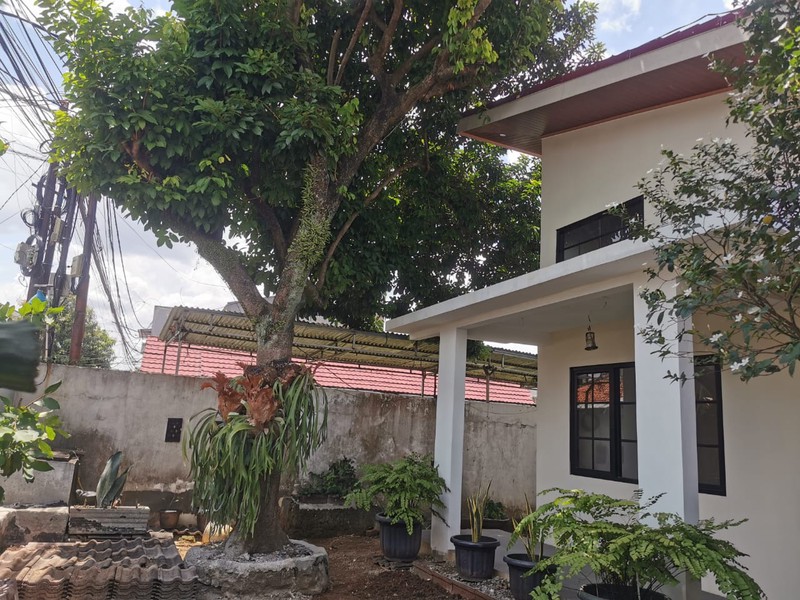 Di jual  cepat rumah lokasi strategis cocok untuk rumah atau usaha kos-kosan