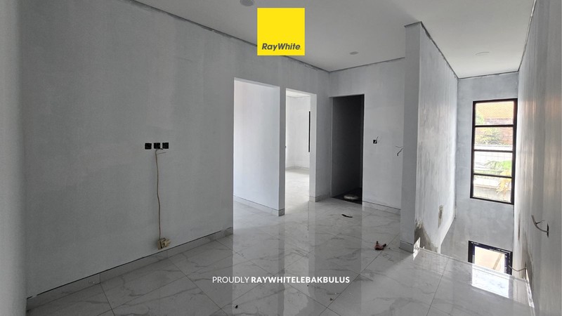 Dijual Brand New House gaya American Classic di Duren Sawit, Jakarta Timur! Akses dekat Toll Becakayu!