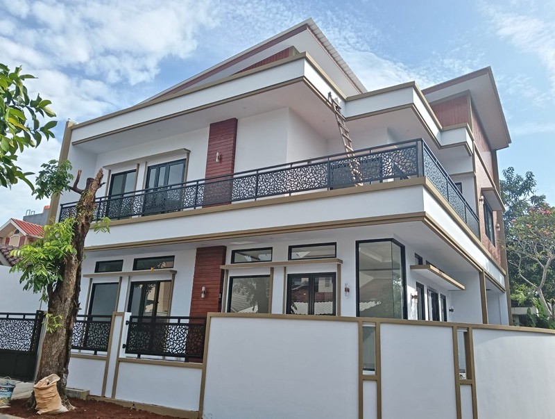 Rumah Posisi Hook Brand New di Kencana Loka BSD City