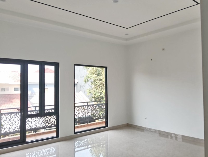 Rumah Posisi Hook Brand New di Kencana Loka BSD City