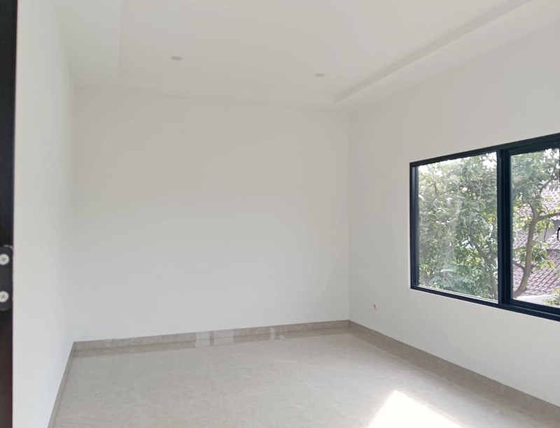 Rumah Posisi Hook Brand New di Kencana Loka BSD City