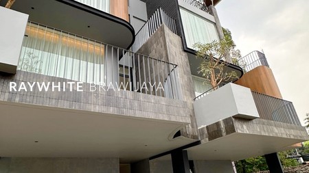 Brand New Townhouse Modern Design Lokasi Strategis Area Kemang Utara