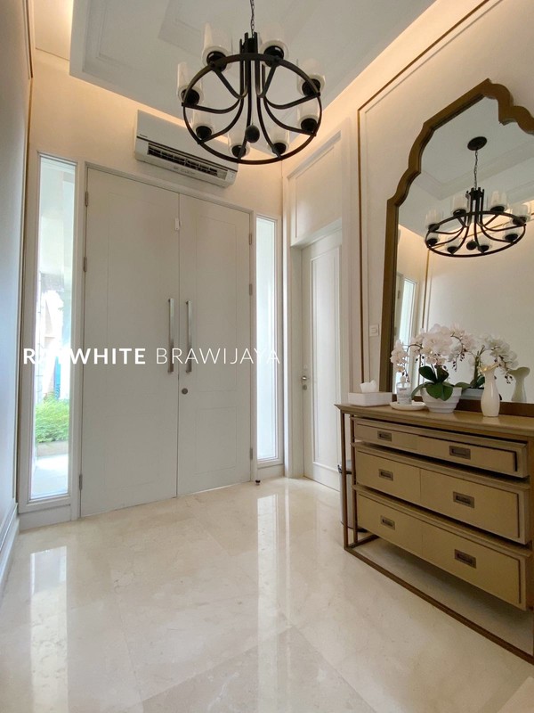 Brand New Townhouse dalam Kompleks Lebak Bulus 