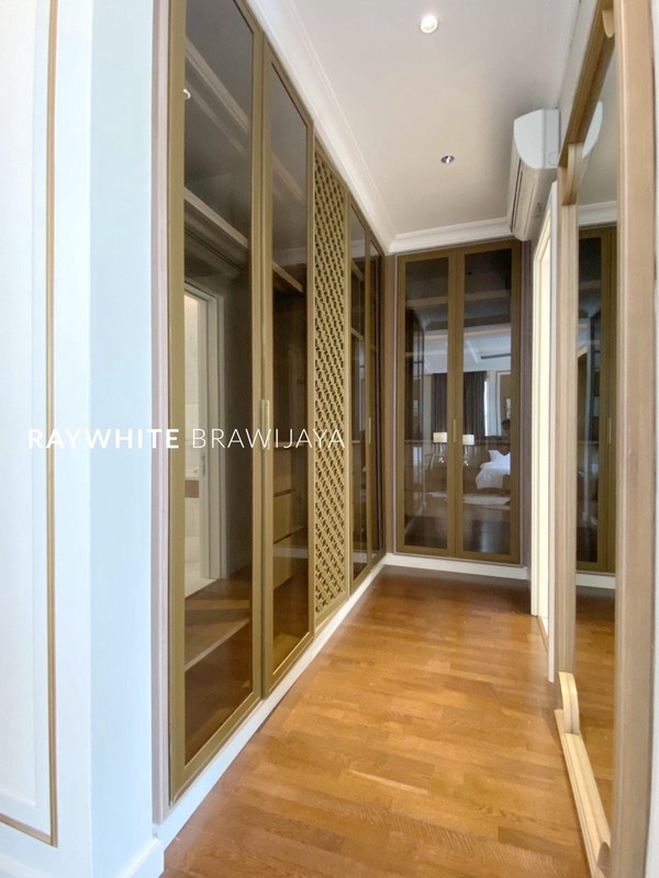 Brand New Townhouse dalam Kompleks Lebak Bulus 