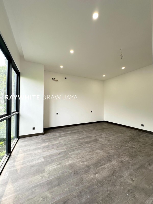 Brand New Townhouse Simatupang Lokasi Strategis