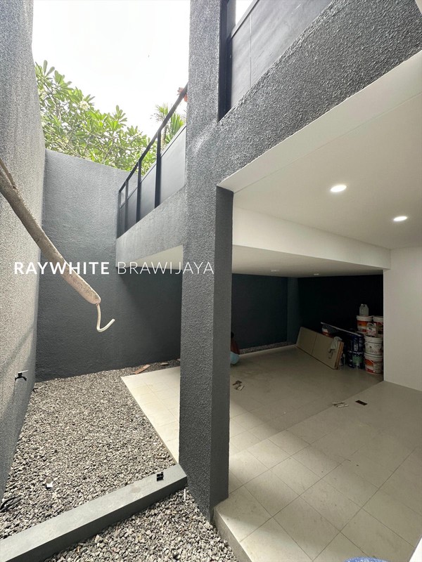 Brand New Townhouse Simatupang Lokasi Strategis